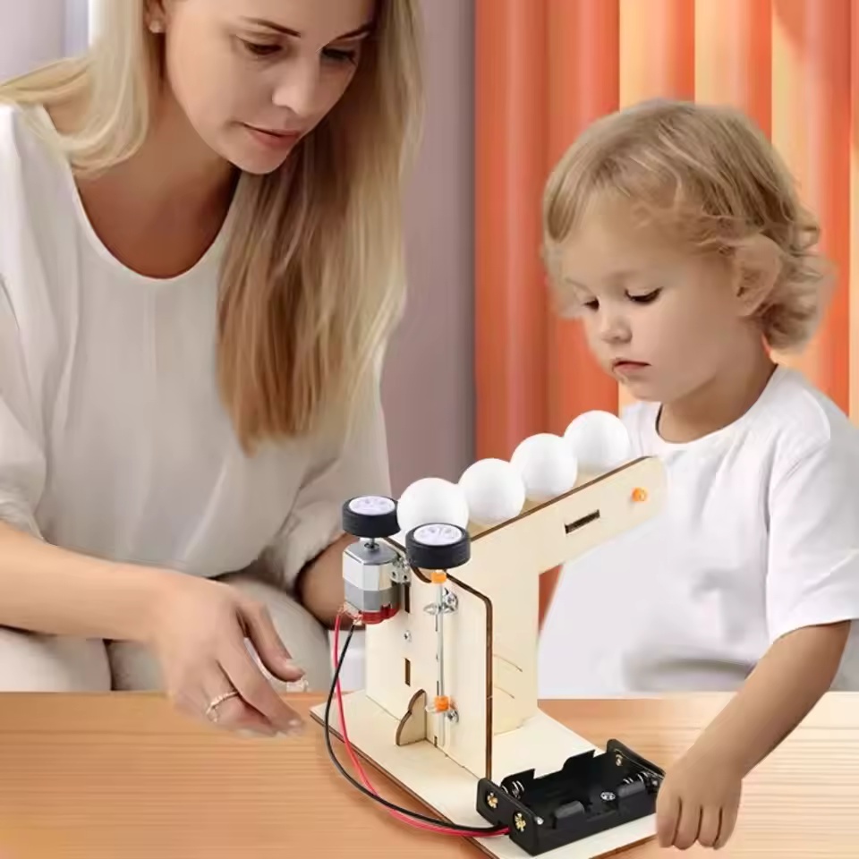 DIY Automatic Ball Server Mach - огляд і ціна Kinetic Kids Education